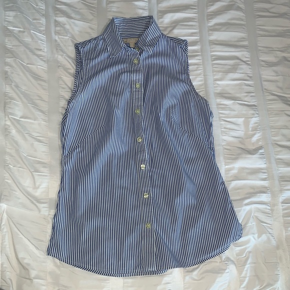 3 for 22! ๐ Banana Republic Striped Sleeveless button down - Picture 1 of 4